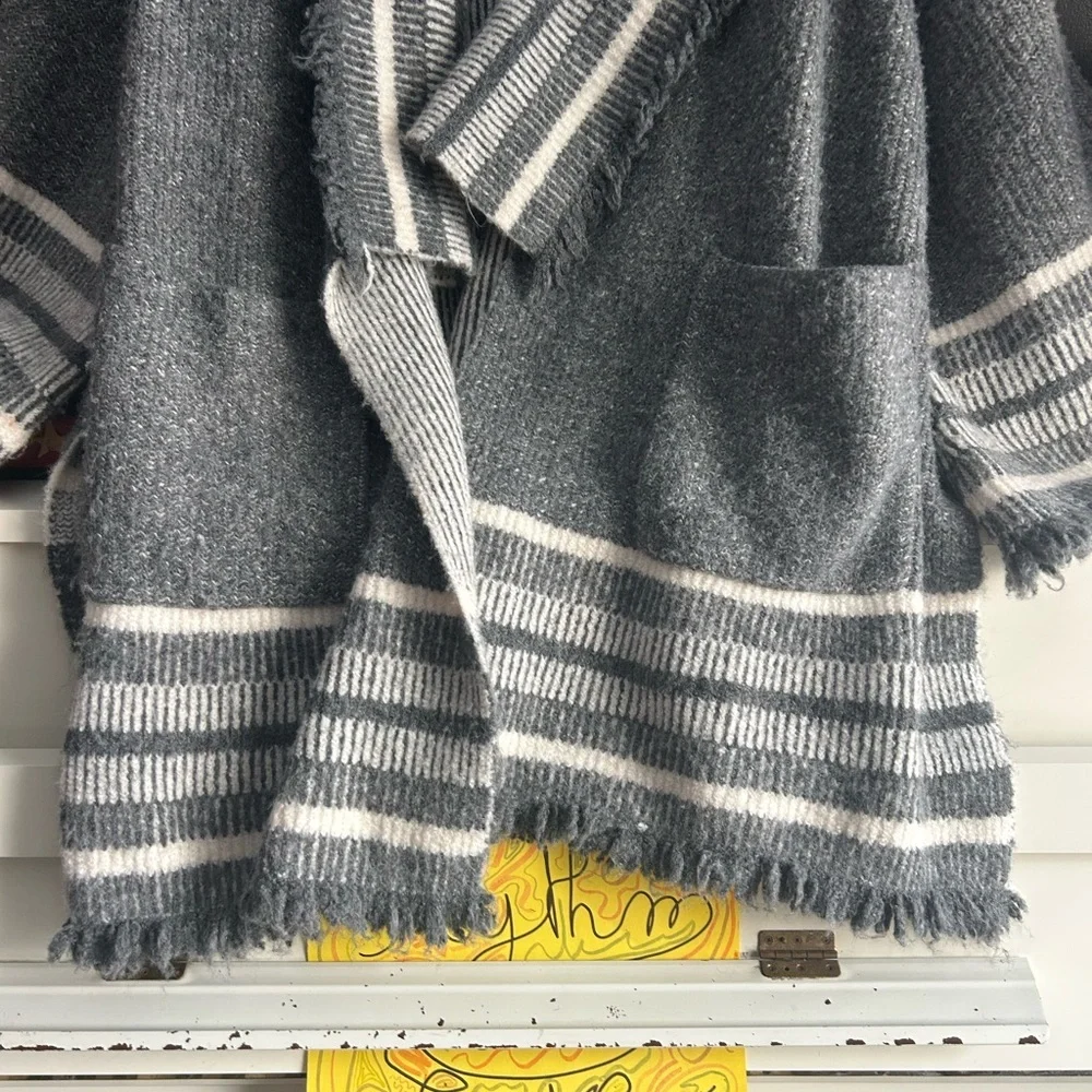 Zara Knit Gray and White Striped Cardigan W Bell Sleeves Small - Picture 5 of 16